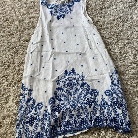 Dress - Picture 1 of 4